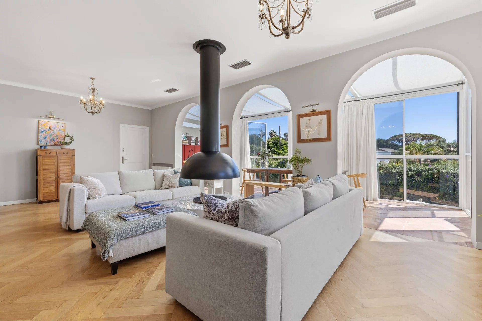 Modern 5-Bedroom Villa Within Walking Distance of the Beaches – Cap d’Antibes - Vue 3