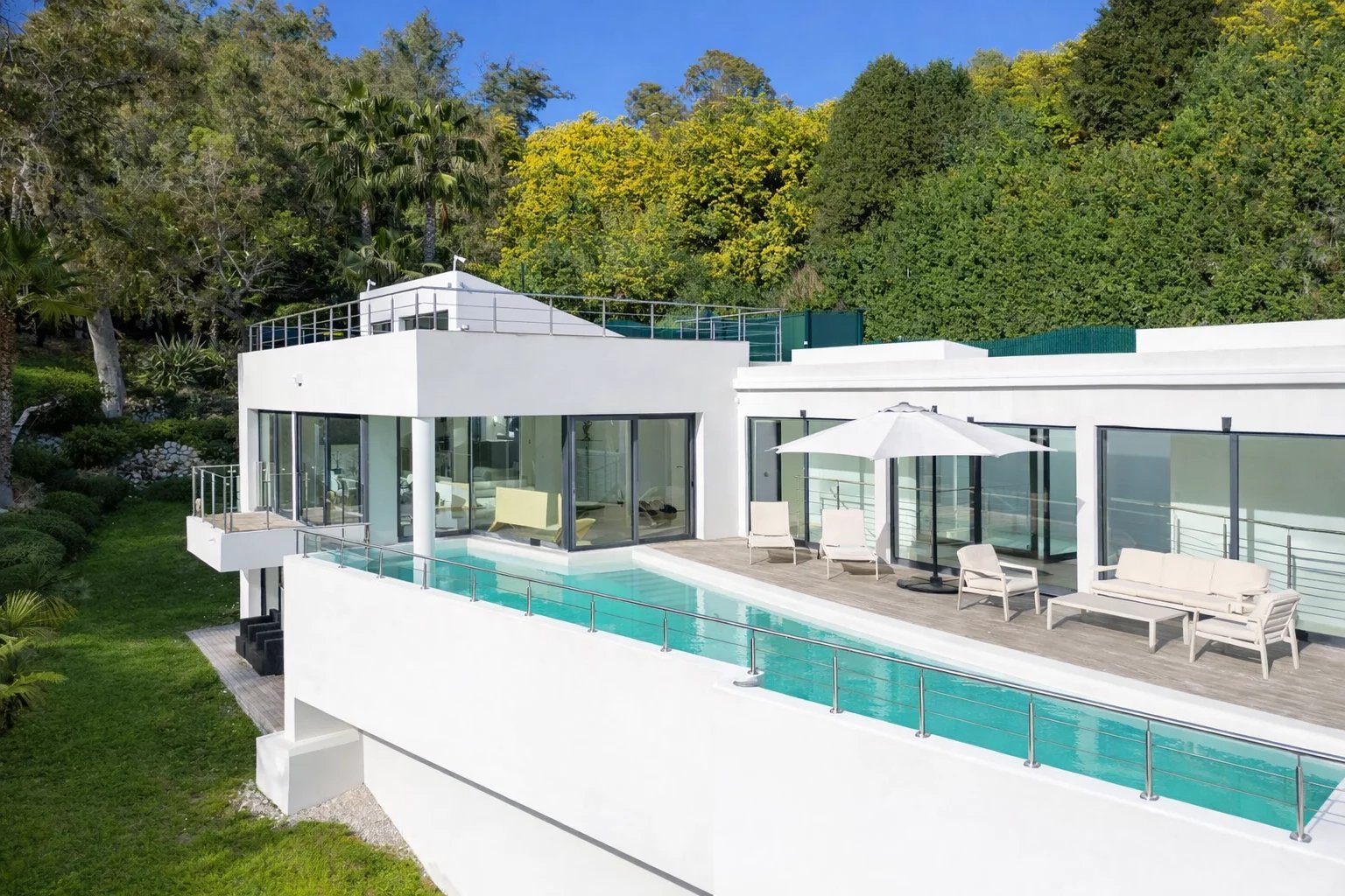 House, 508 m², land 3000 m²