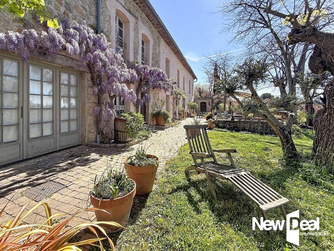 Maison à vendre, 257m², Tourrettes
