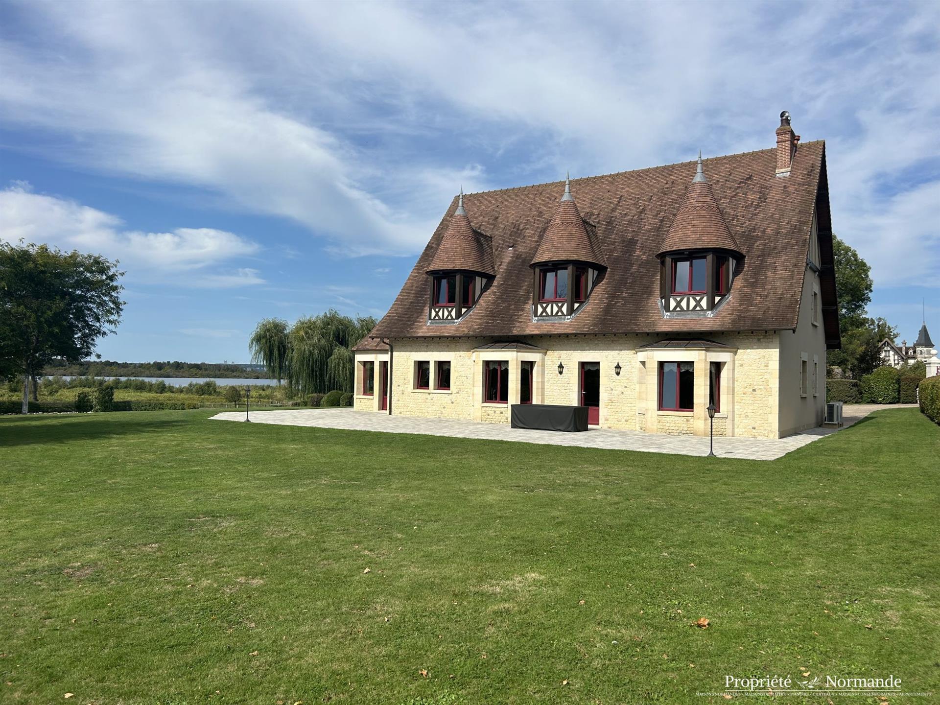 Maison à vendre, 254m², Pont-Audemer