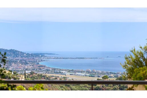 Appartement 3 pièces 132 m² · à Mandelieu-la-Napoule · 132 m² · 1 080 000 €