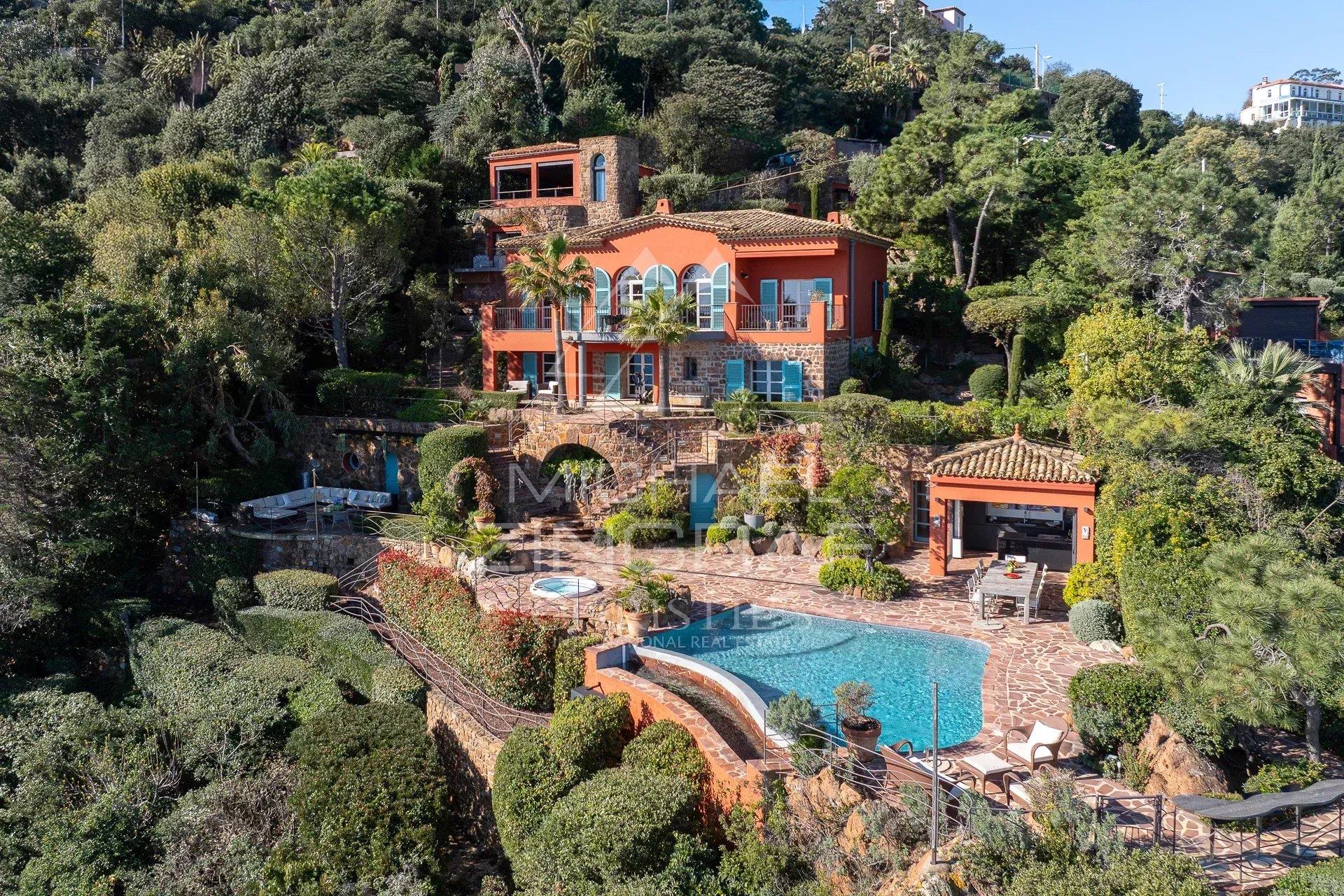 Maison à vendre, 391m², Théoule-sur-Mer