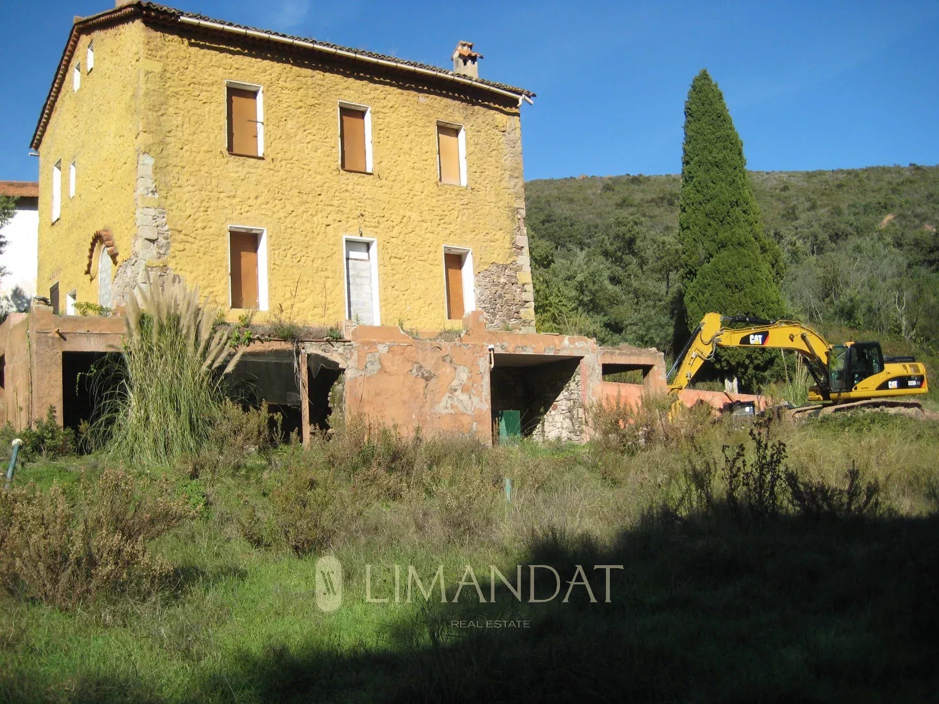 Maison à vendre, 930m², Les Adrets-de-l'Estérel