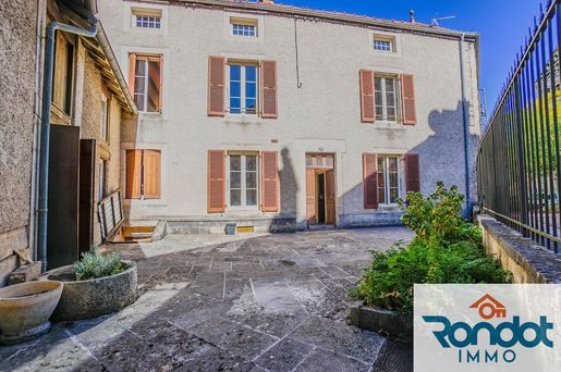 Maison 8 pièces 150 m² · à Is-sur-Tille · 150 m² · 199 000 €