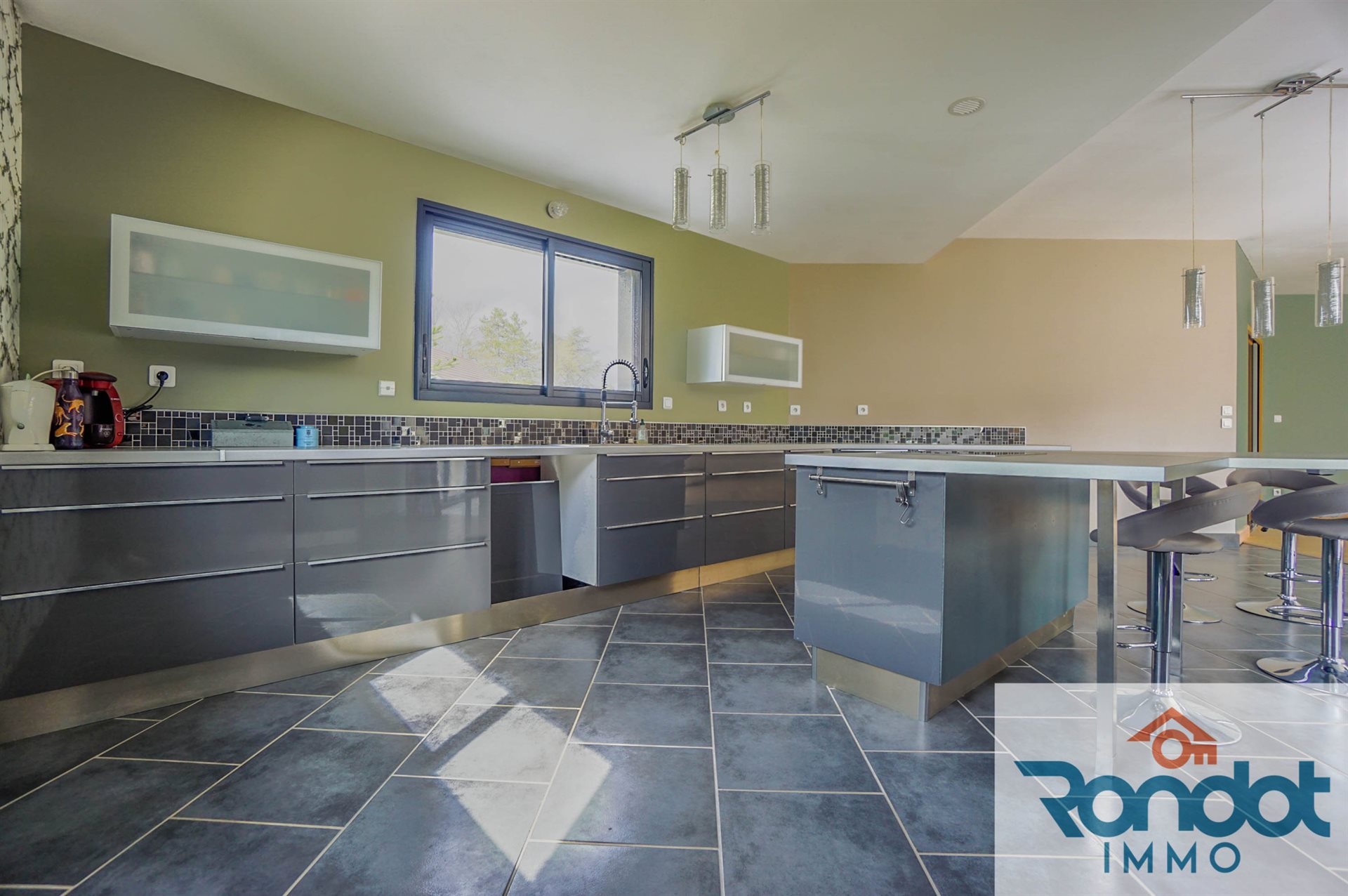 Maison à vendre, 380m², Selongey