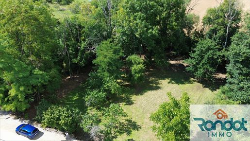 Terrain 1792 m² · à Fontaine-Française · 1 792 m² · 70 000 €
