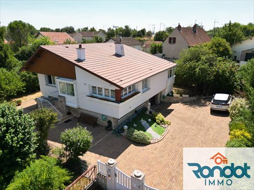 Maison 7 pièces 147 m² · à Longvic · 147 m² · 370 000 €