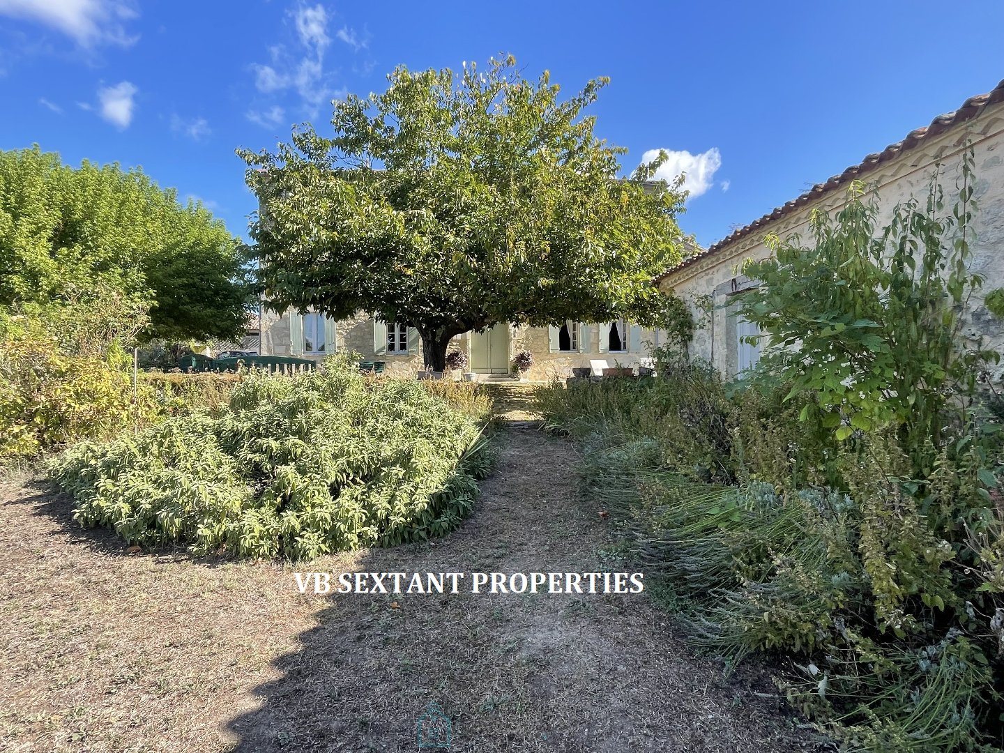 Maison à vendre, 342m², Sauveterre-de-Guyenne