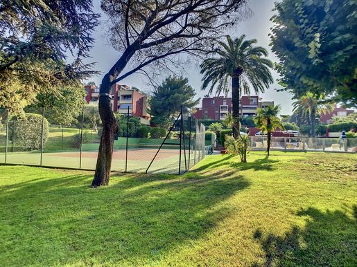 Appartement 2 pièces 51 m² · à Villeneuve-Loubet · 51 m² · 295 000 €