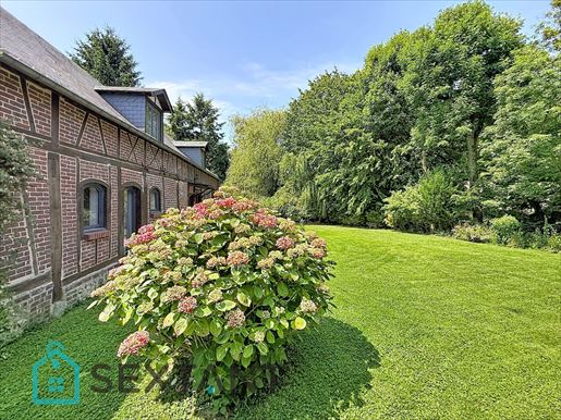 6 pièces 130 m² · à Quincampoix · 130 m² · 359 900 €