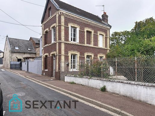 Maison 5 pièces 81 m² · à Oissel-sur-Seine · 81 m² · 180 000 €