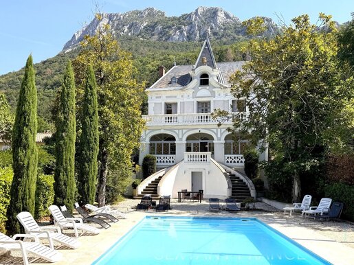 Maison 10 pièces 294 m² · à Puilaurens · 294 m² · 549 000 €