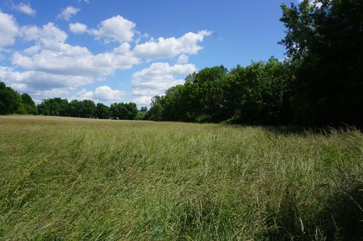 Terrain 28000 m² · à Thiviers · 255 000 €