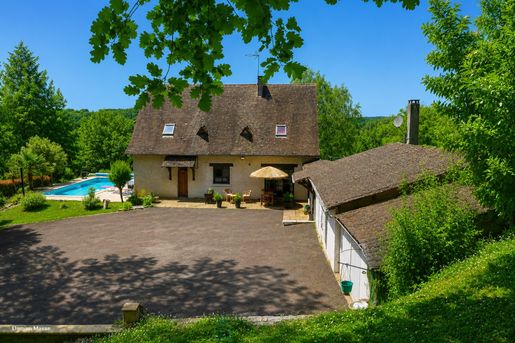 Maison 6 pièces 175 m² · à Corgnac-sur-l'Isle · 175 m² · 349 500 €
