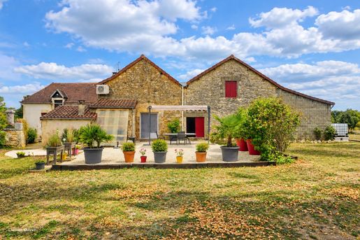Maison 4 pièces 110 m² · à Eyzerac · 110 m² · 249 000 €