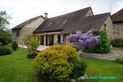 Maison 6 pièces 147 m² · à Saint-Jory-de-Chalais · 147 m² · 297 000 €