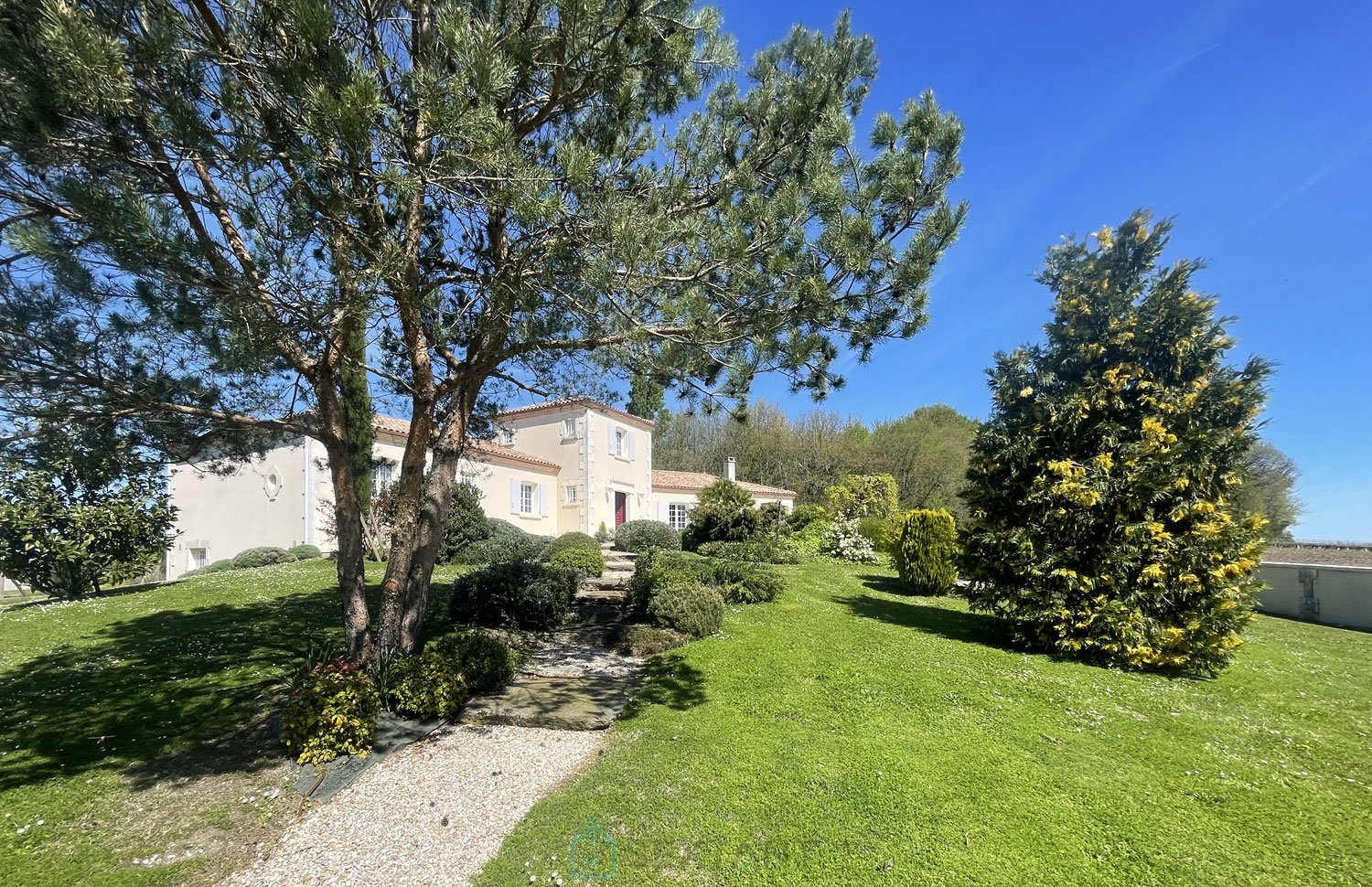 Maison à vendre, 290m², Barbezieux-Saint-Hilaire