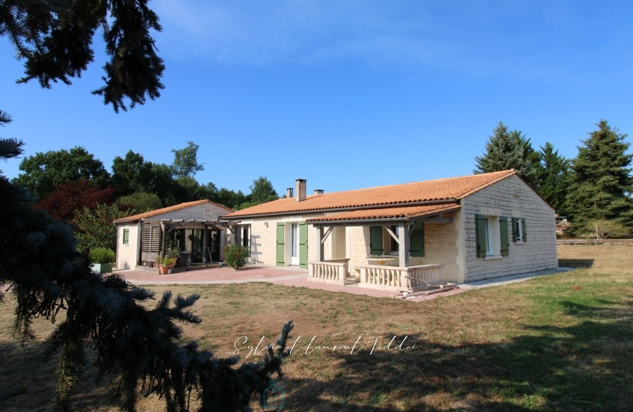 Maison à vendre, 120m², Baignes-Sainte-Radegonde