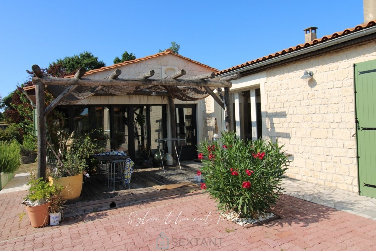 Maison à vendre, 120m², Baignes-Sainte-Radegonde