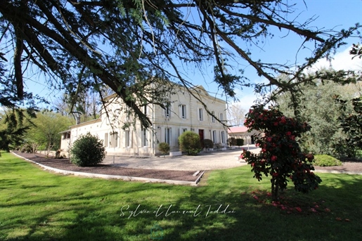 Maison 11 pièces 487 m² · à Bordeaux · 487 m² · 1 250 000 €