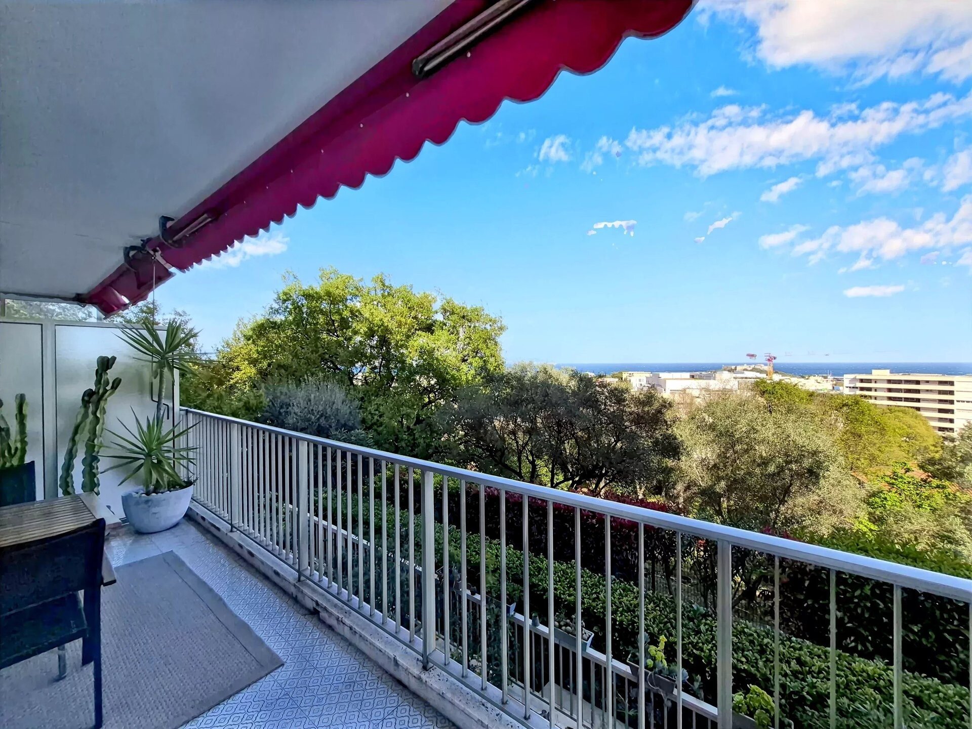 Antibes – 1-bedroom apartment – Sea view terrace – 34 sqm