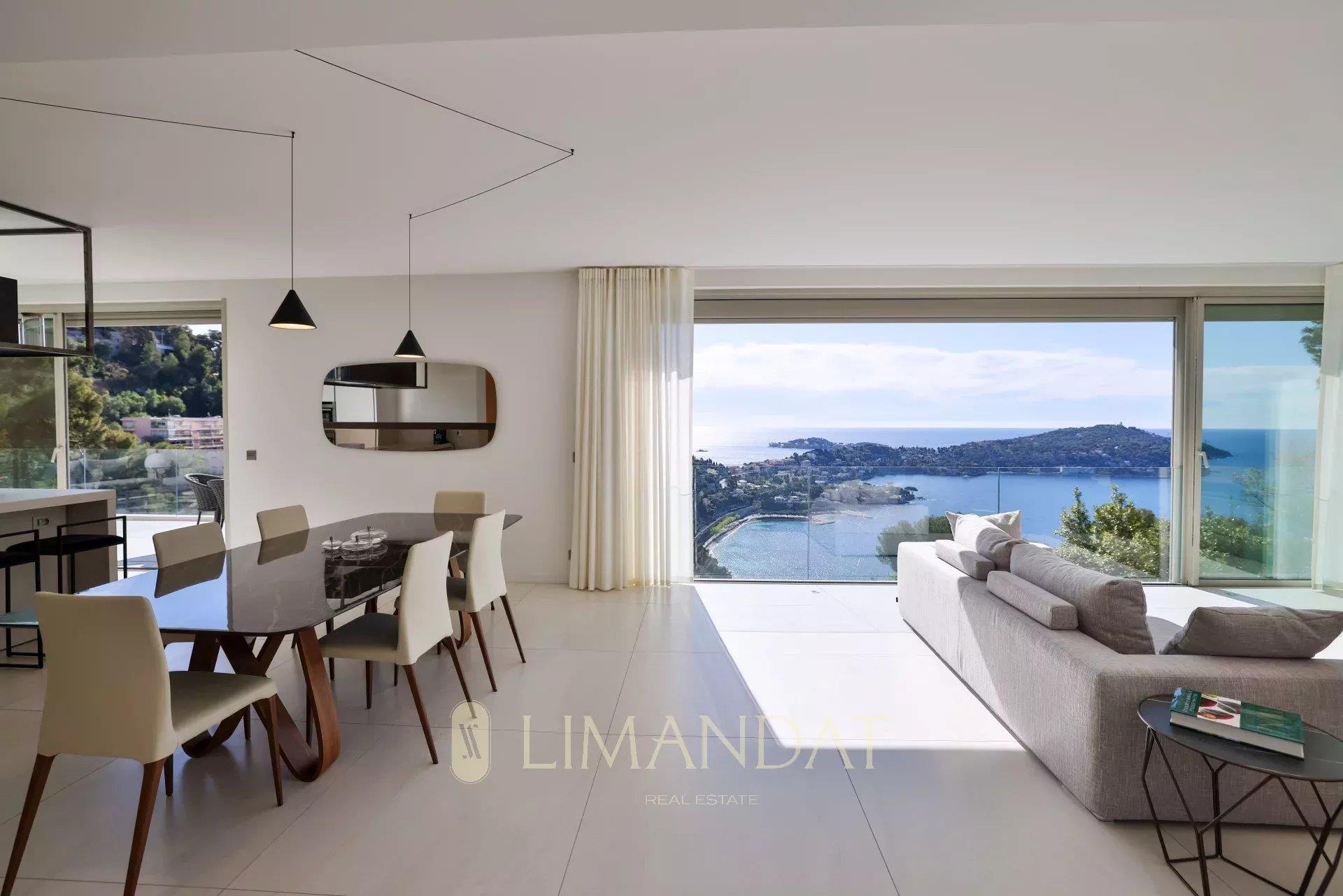 Maison à louer, 330m², Villefranche-sur-Mer