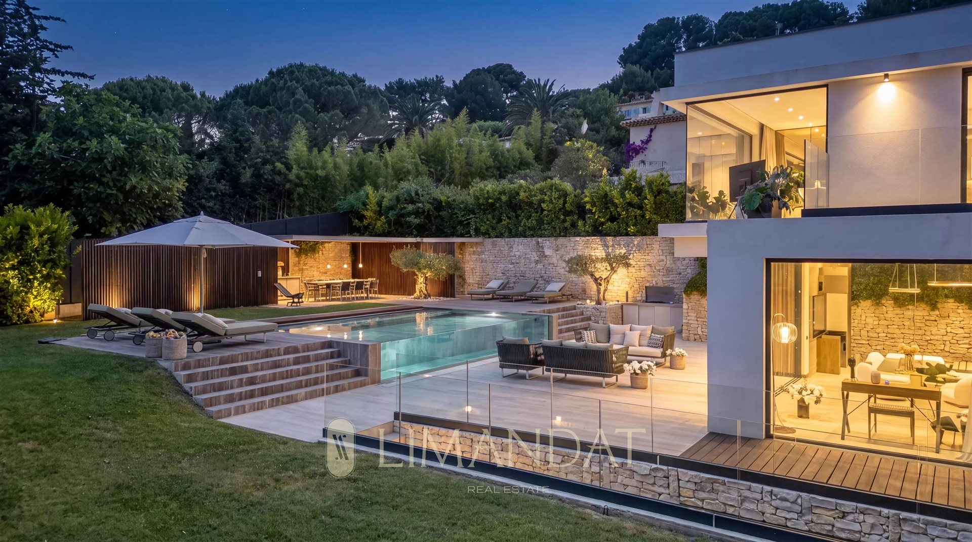 Maison à louer, 265m², Vallauris