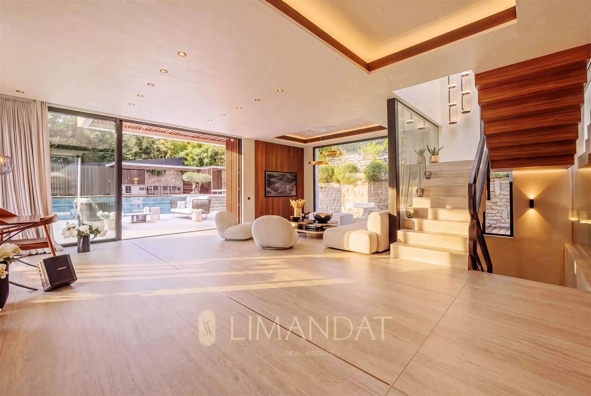 Maison à louer, 265m², Vallauris