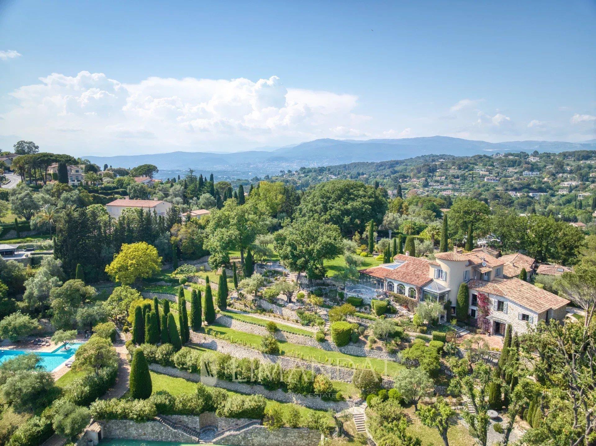 Maison à louer, 1200m², Mougins