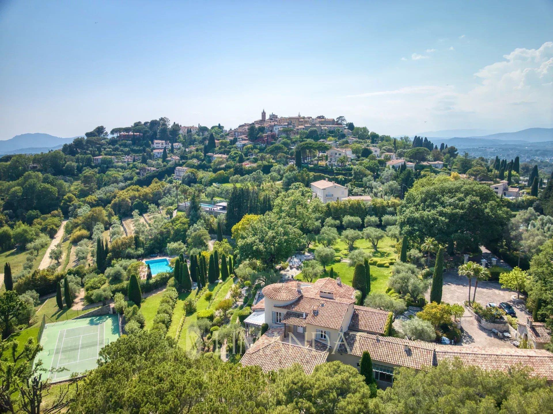 Maison à louer, 1200m², Mougins