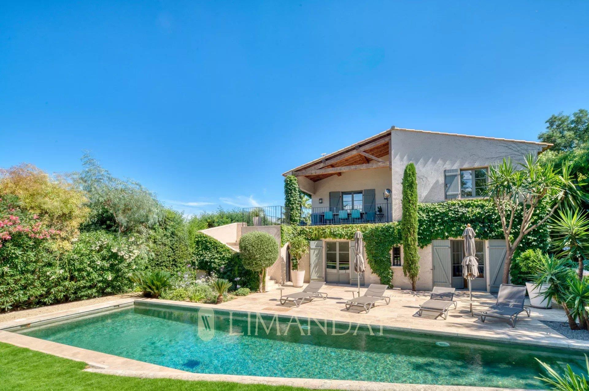 Maison à louer, 220m², Saint-Tropez