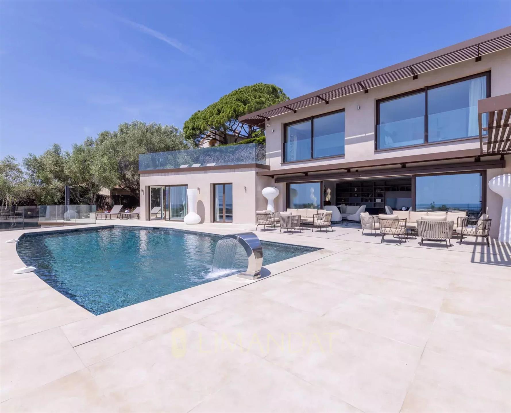 Maison à louer, 600m², Mougins