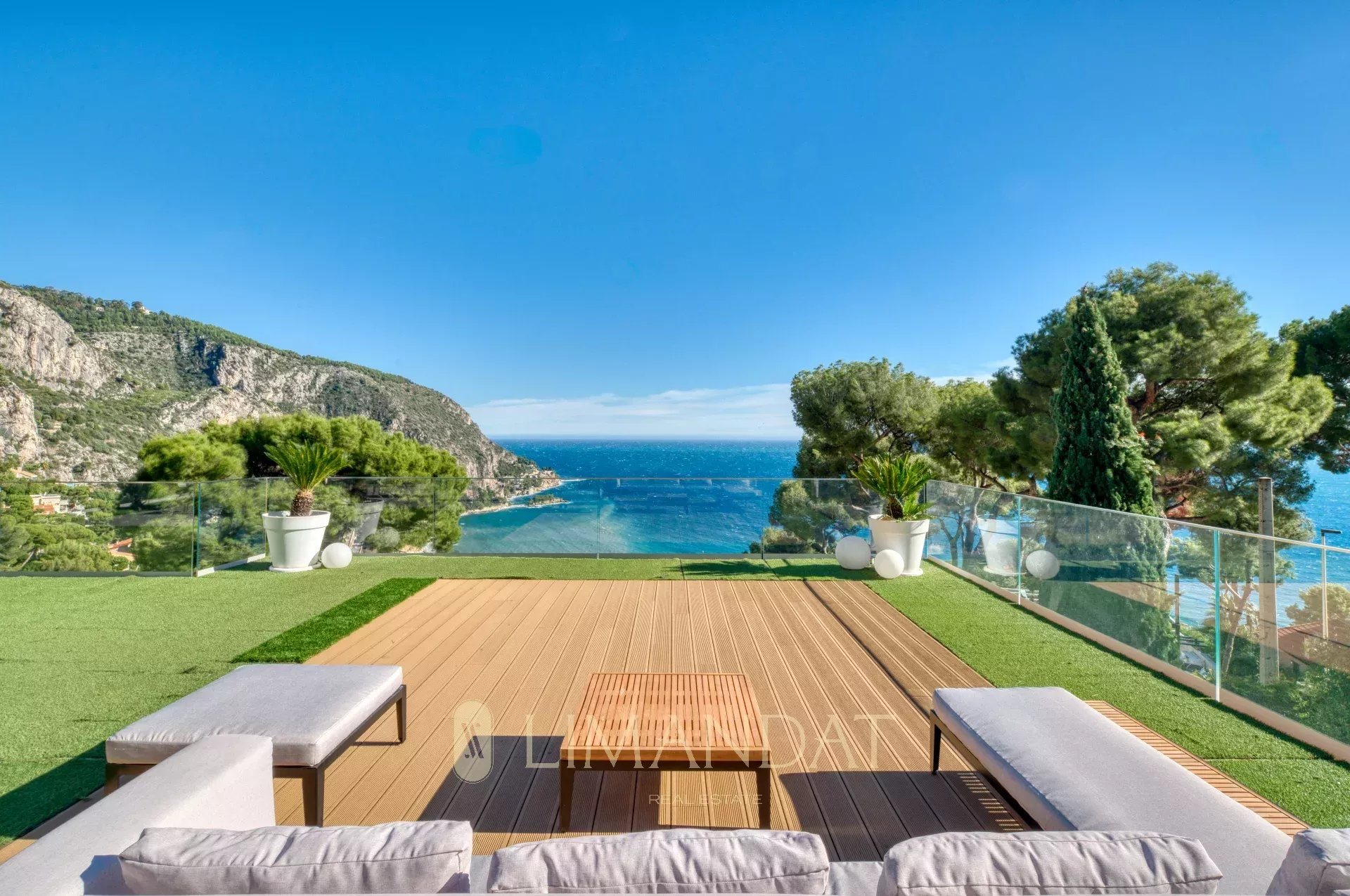 Maison à louer, 180m², Èze
