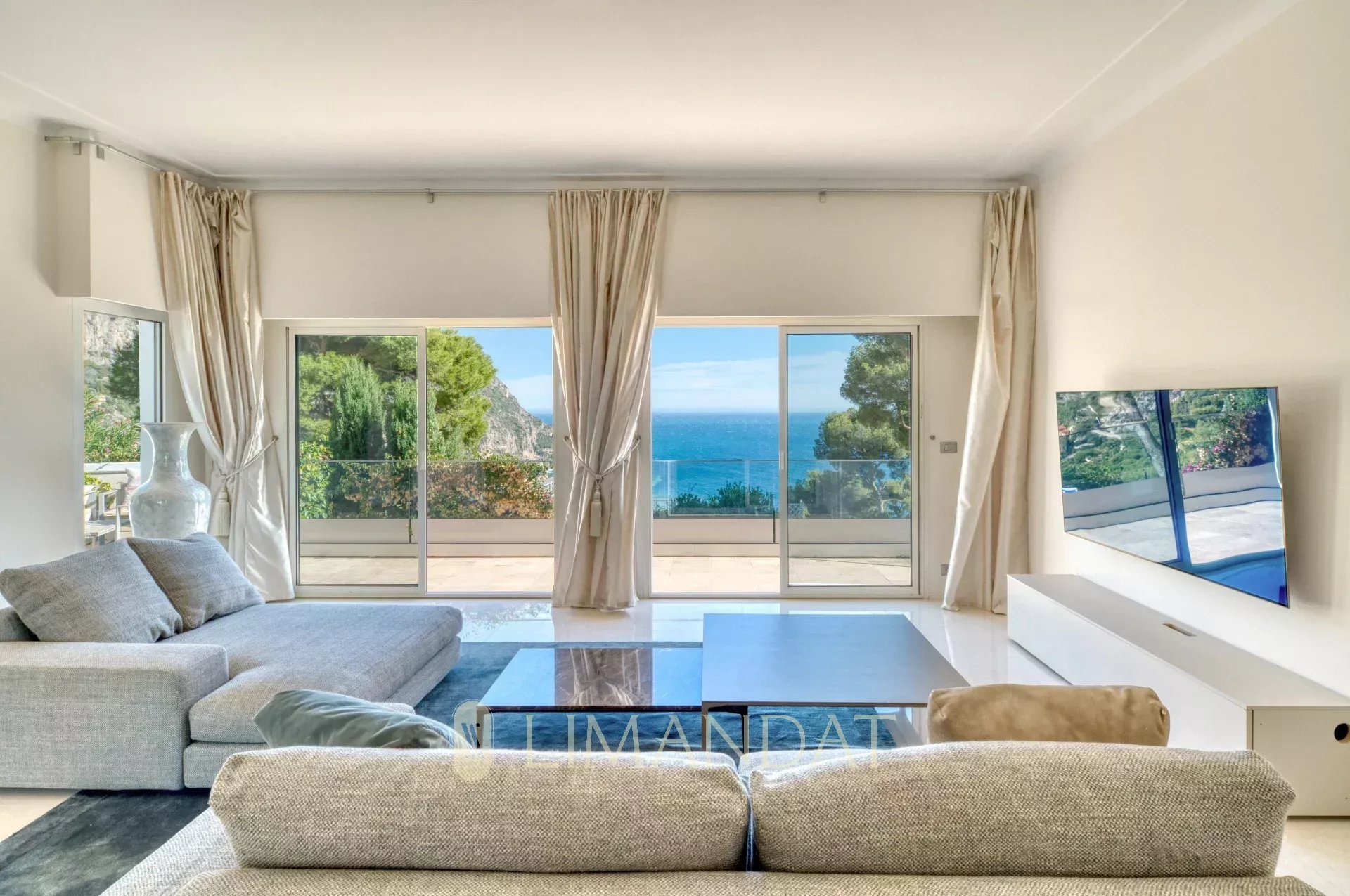Maison à louer, 180m², Èze