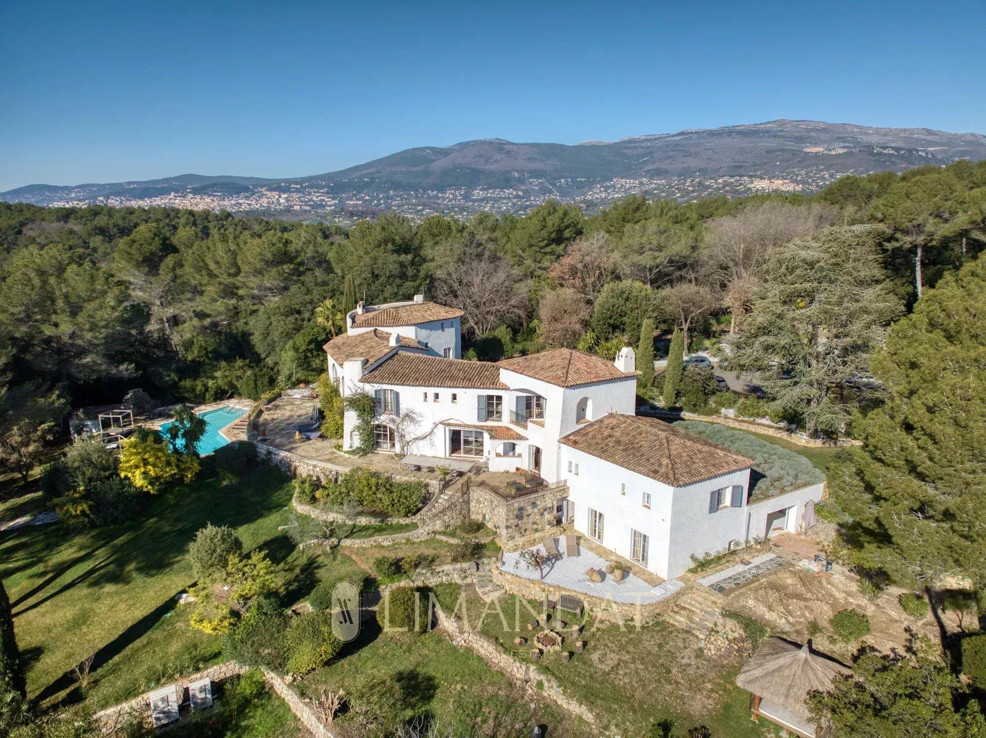 Maison à louer, 900m², Opio