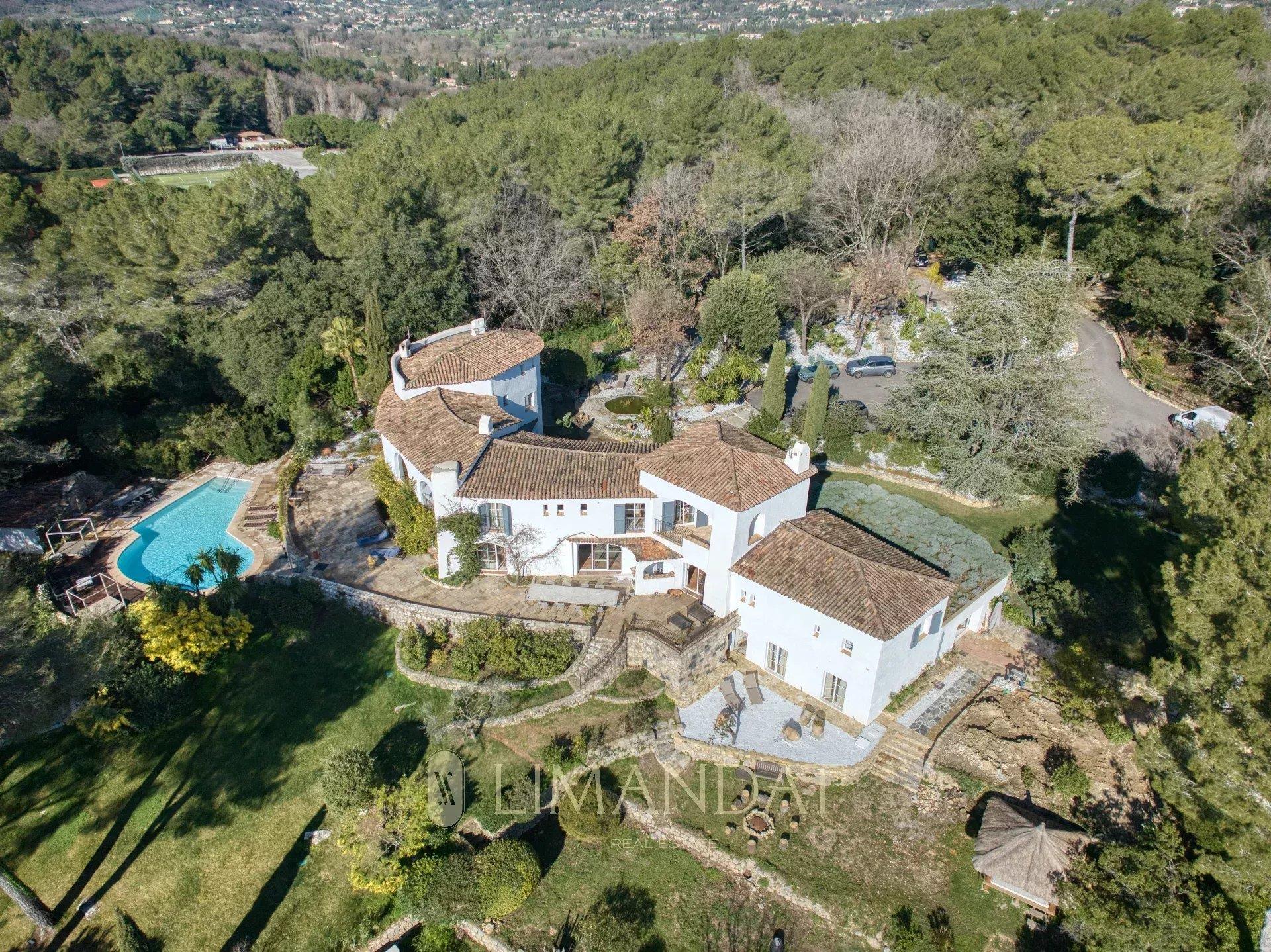Maison à louer, 900m², Opio