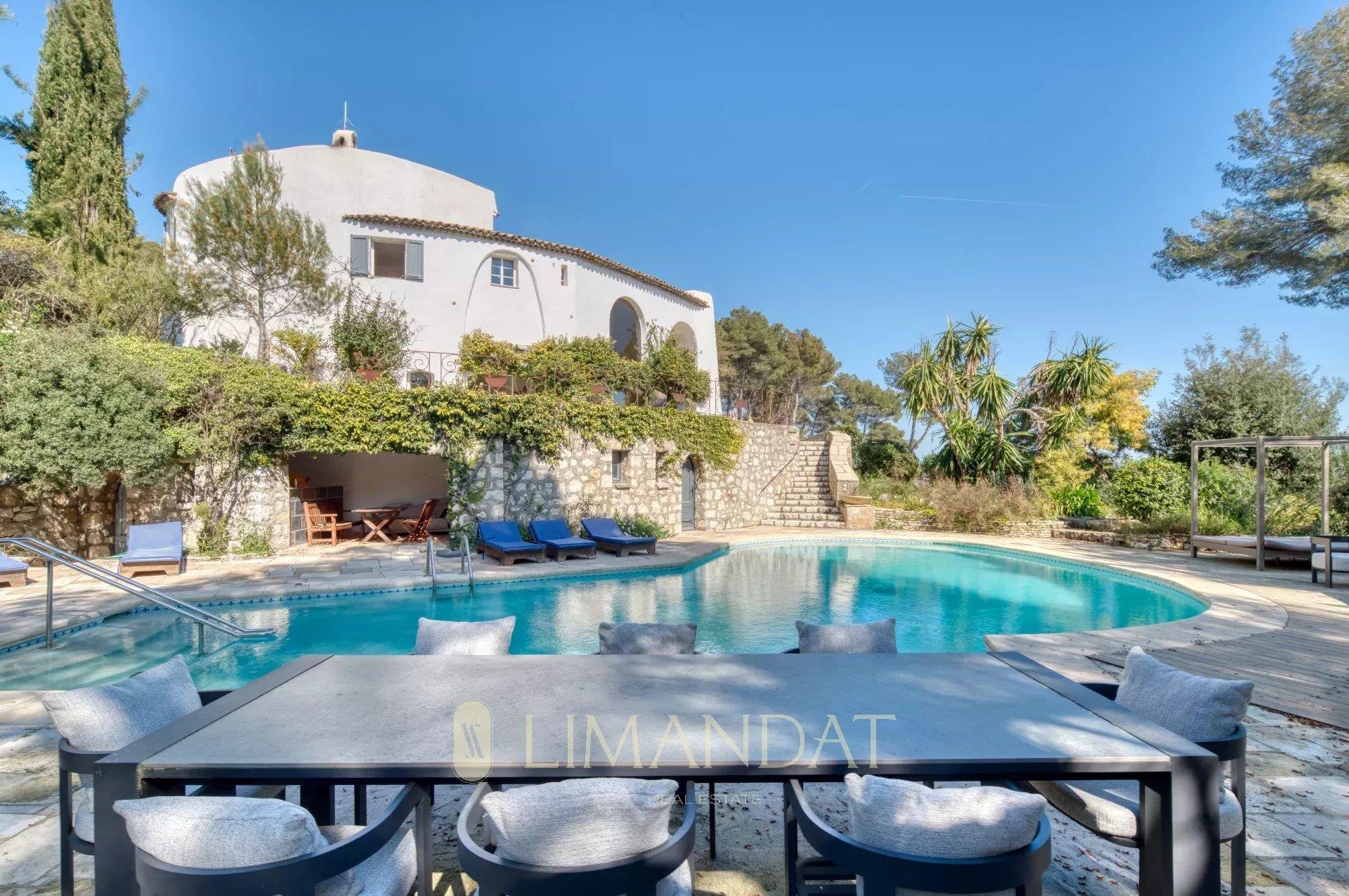 Maison à louer, 900m², Opio