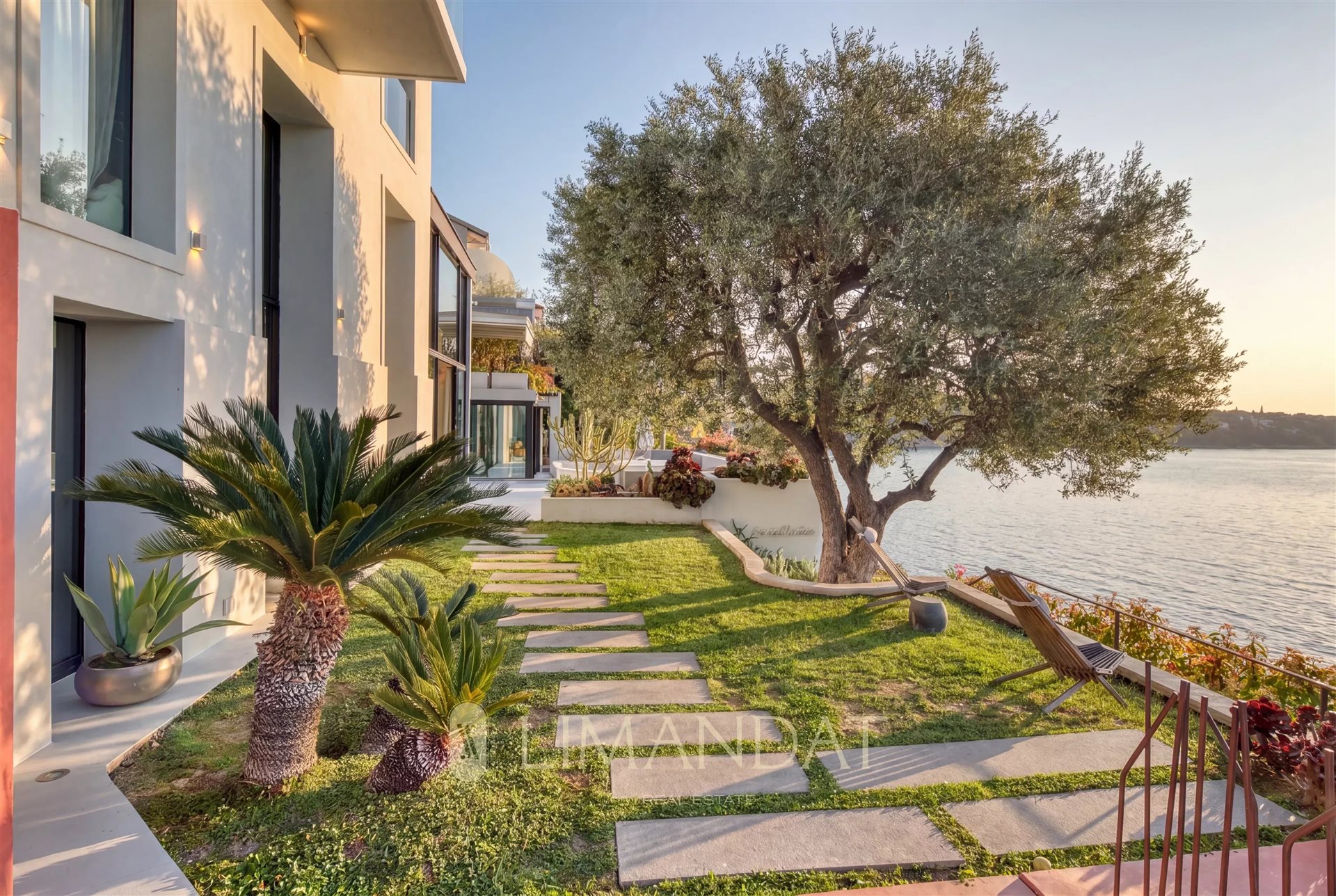 Maison à vendre, 350m², Roquebrune-Cap-Martin