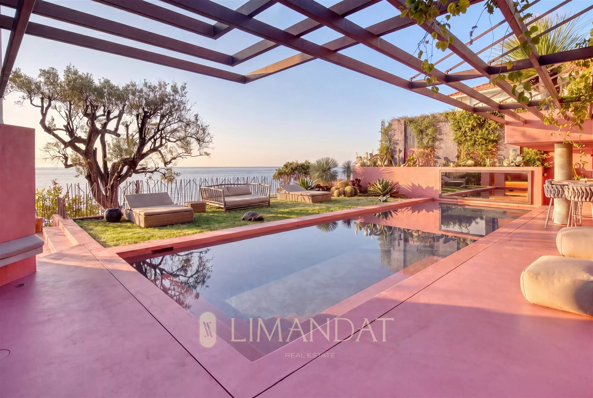 Maison à vendre, 350m², Roquebrune-Cap-Martin