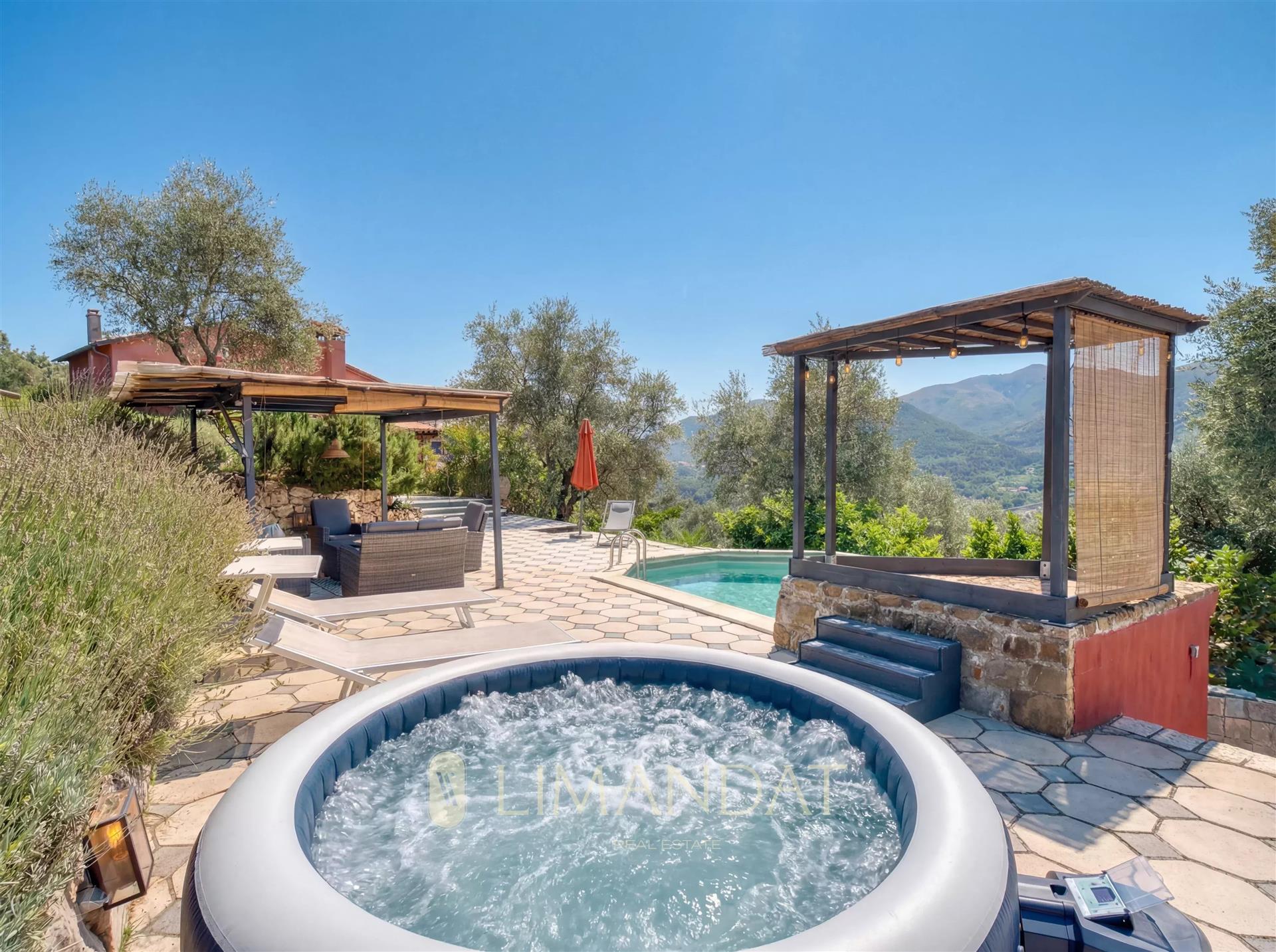 Maison à vendre, 204m², Sospel