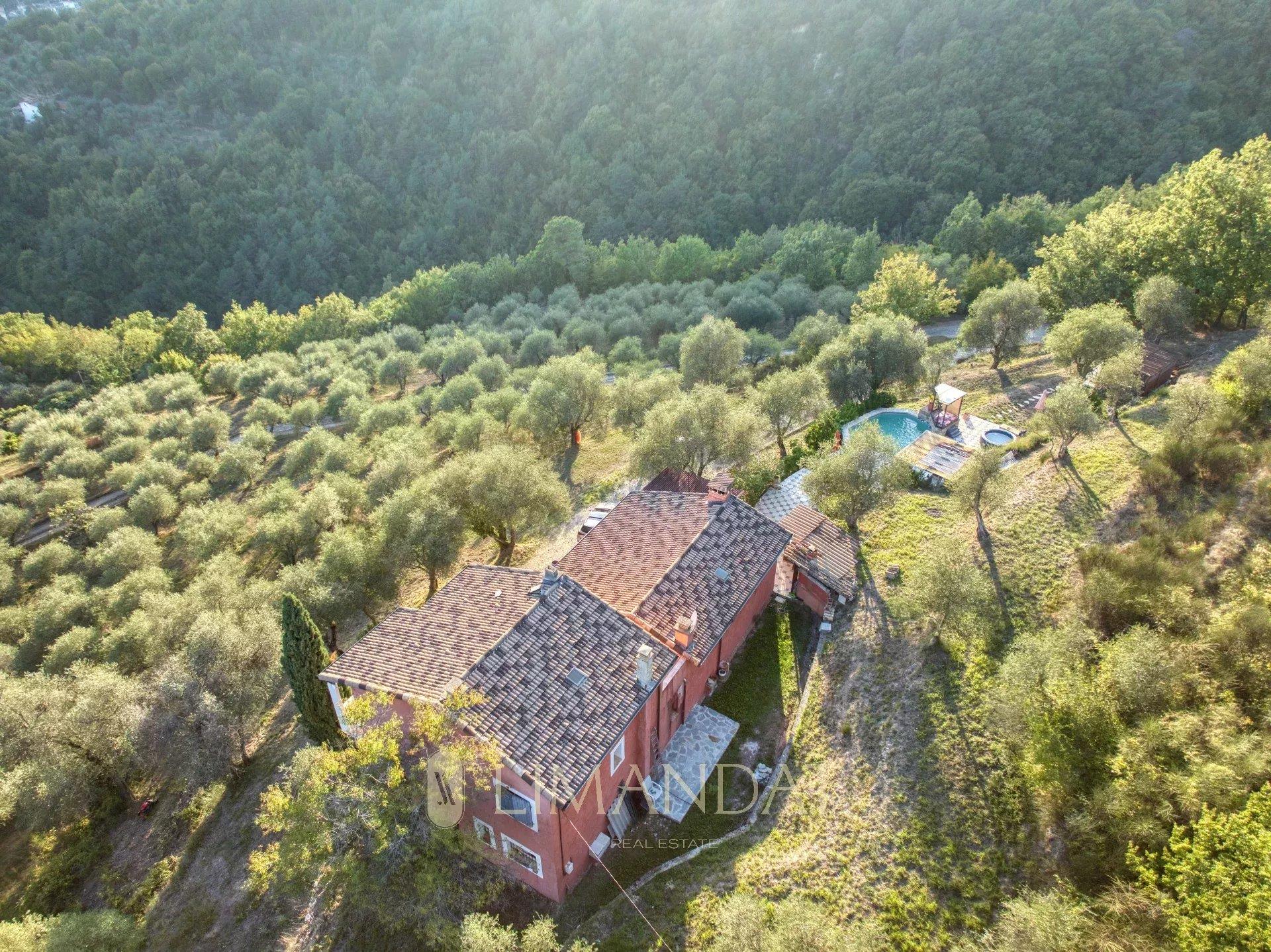 Maison à vendre, 204m², Sospel