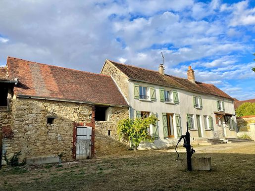 Maison 5 pièces 141 m² · à Dyé · 141 m² · 99 000 €