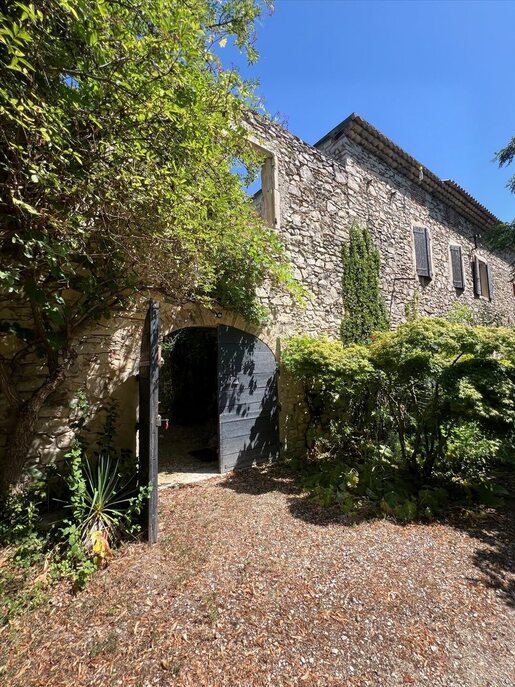 Maison 4 pièces 220 m² · à Montélimar · 220 m² · 690 000 €