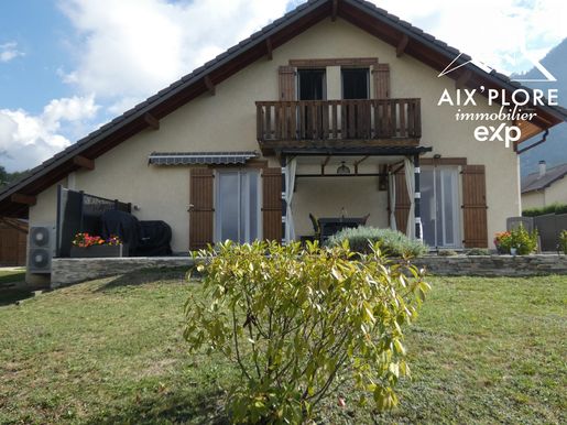 Maison 5 pièces 125 m² · à Saint-Avre · 125 m² · 349 000 €