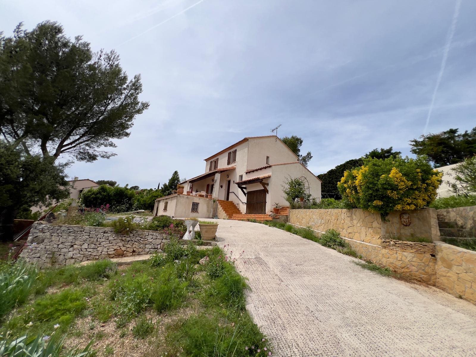 Maison à vendre, 110m², Carnoux-en-Provence