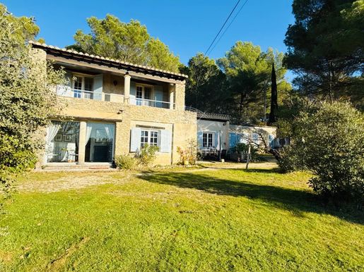 Maison 3 pièces 95 m² · à L'Isle-sur-la-Sorgue · 95 m² · 660 000 €
