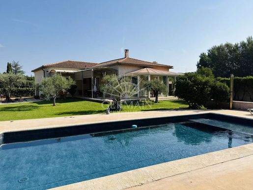 Maison 4 pièces 114 m² · à L'Isle-sur-la-Sorgue · 114 m² · 525 000 €
