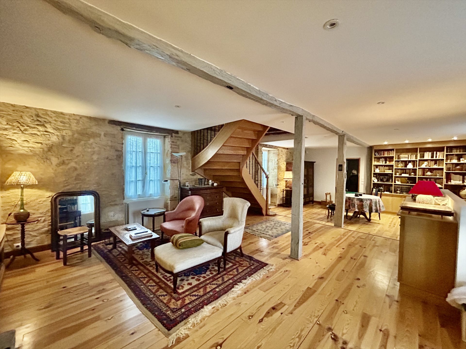 Maison à vendre, 275m², Nadaillac-de-Rouge