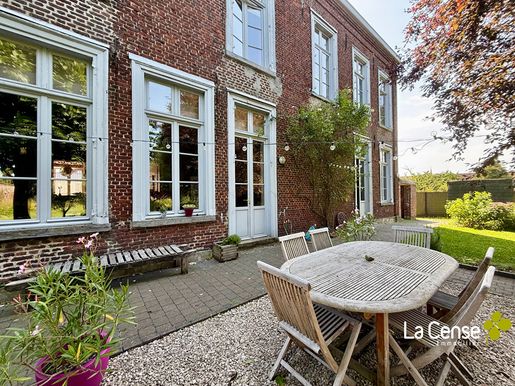 Maison 7 pièces 239 m² · à Cappelle-en-Pévèle · 239 m² · 749 000 €