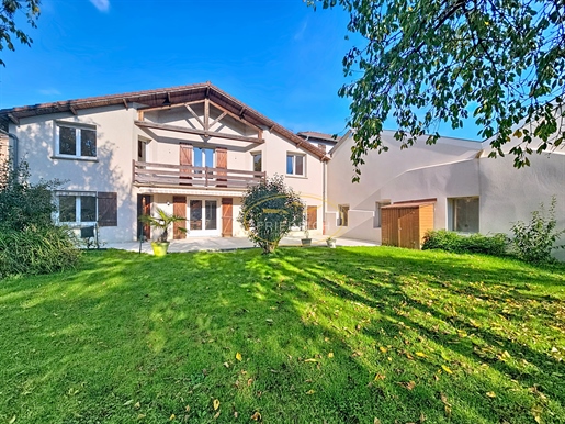 Maison 8 pièces 283 m² · à Ligny-en-Barrois · 283 m² · 210 000 €